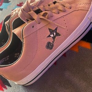 Size 9 pink converse